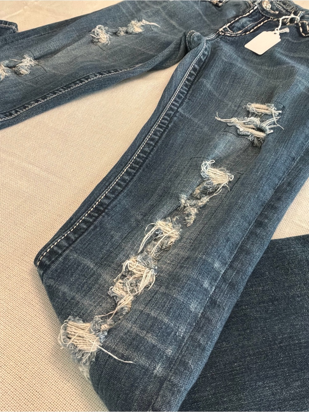 Miss Me distressed jeans with white contrast, stitching size 30 straight leg - Picture 7 of 8